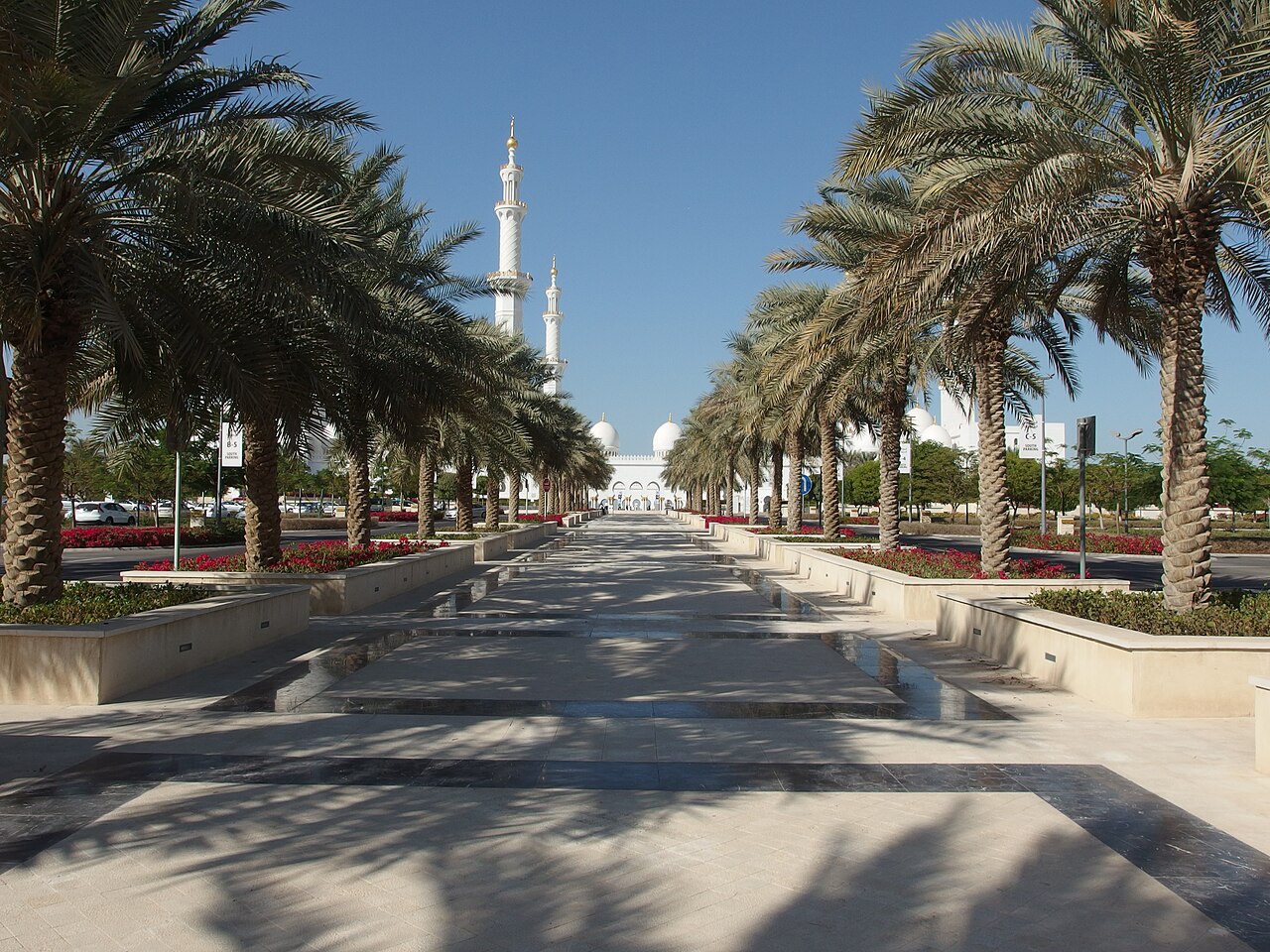 مسجد شیخ زاید در ابوظبی؛ سفر توریستی به امارات